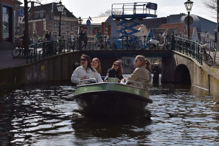 leiden-electric-boat-rental