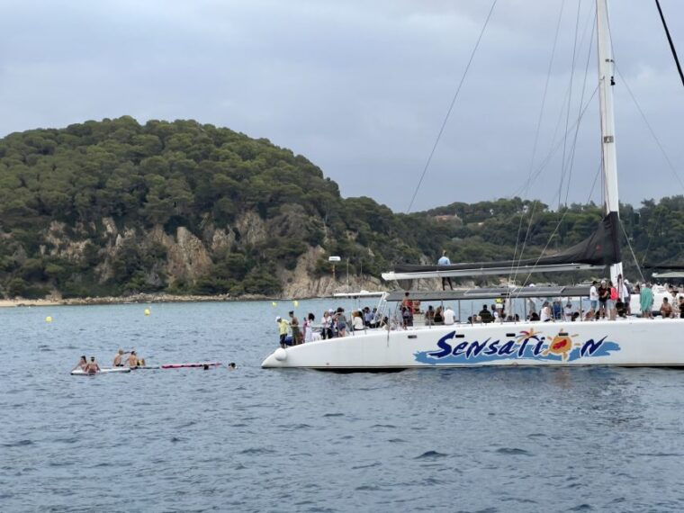 lloret-de-mar-sunset-catamaran-cruise-with-dj-and-drinks