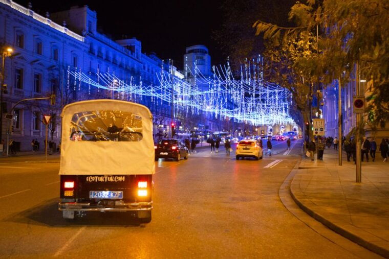 madrid-private-christmas-lights-tour-by-eco-tuk-tuk