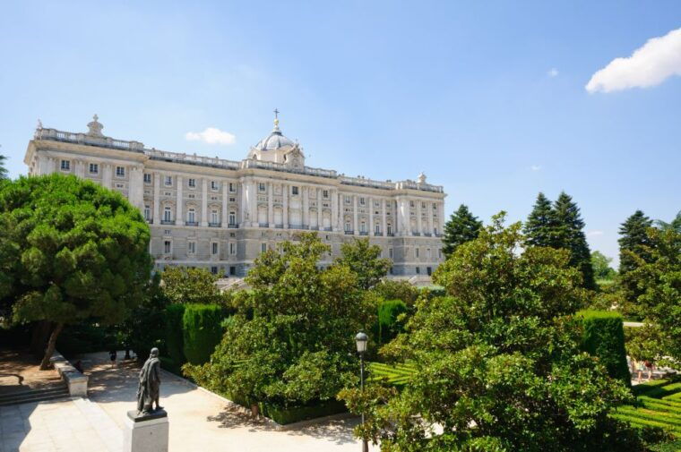 madrid-royal-palace-private-tour-with-skip-the-line-tickets