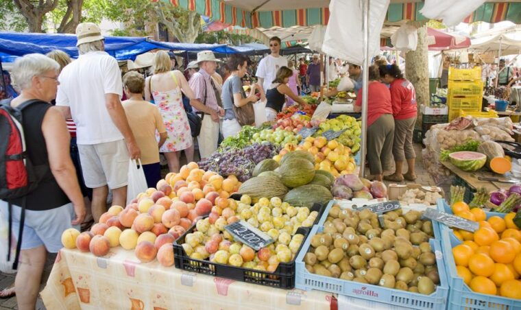 mallorca-alcudia-old-town-market-and-formentor-beach