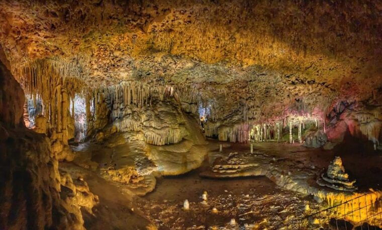 mallorca-day-trip-to-caves-of-hams-optional-dinosaurland