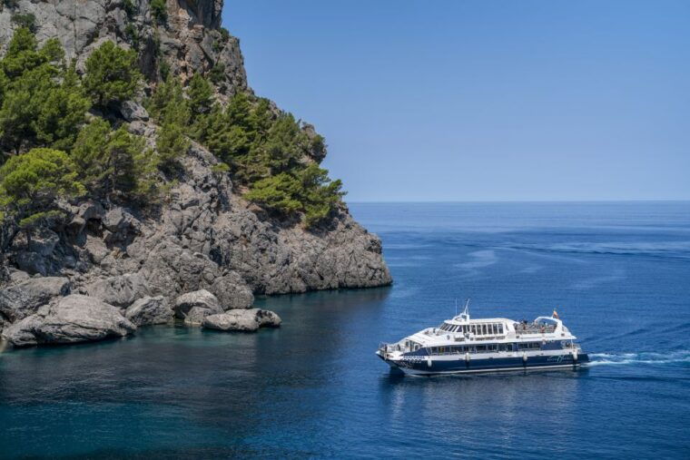 mallorca-island-tour-with-boat-tram-train-from-the-south