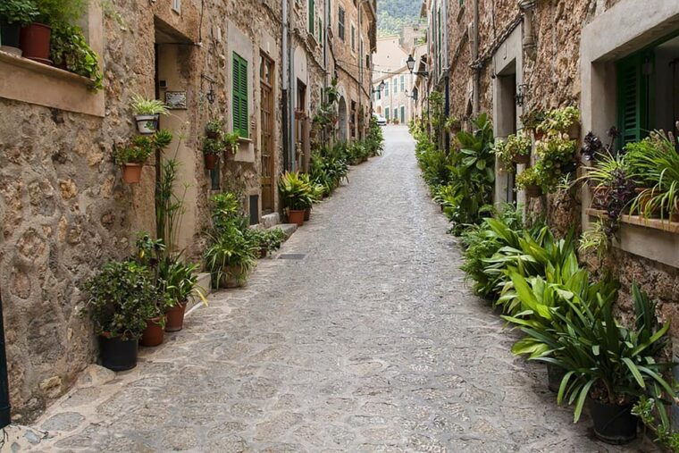 mallorca-valdemossa-and-port-of-soller-potato-cake