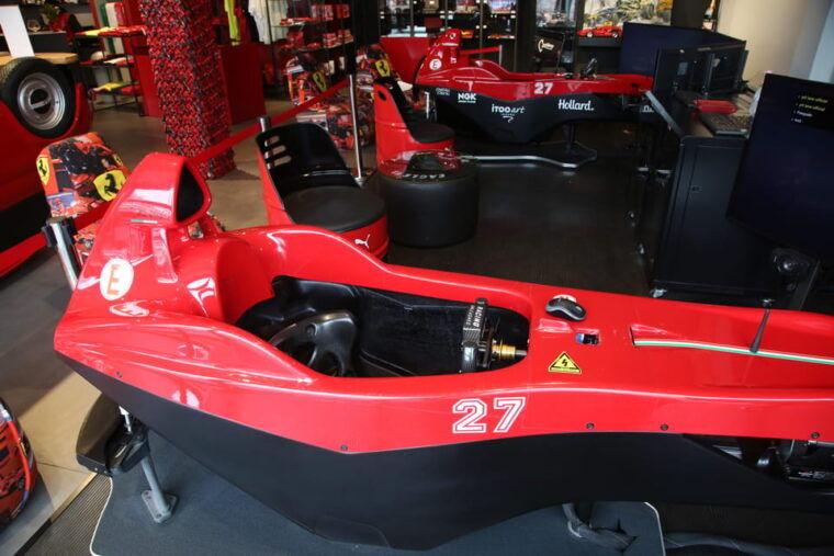 maranello-ferrari-museum-entrance-and-professional-f1-simulator