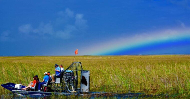 miami-everglades-river-of-grass-small-airboat-wildlife-tour