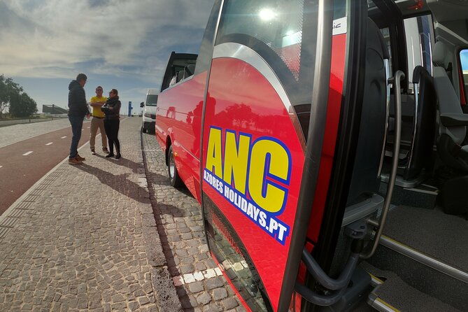 minibus-laketour-sete-cidades-lagoa-do-fogo-full-day-shared