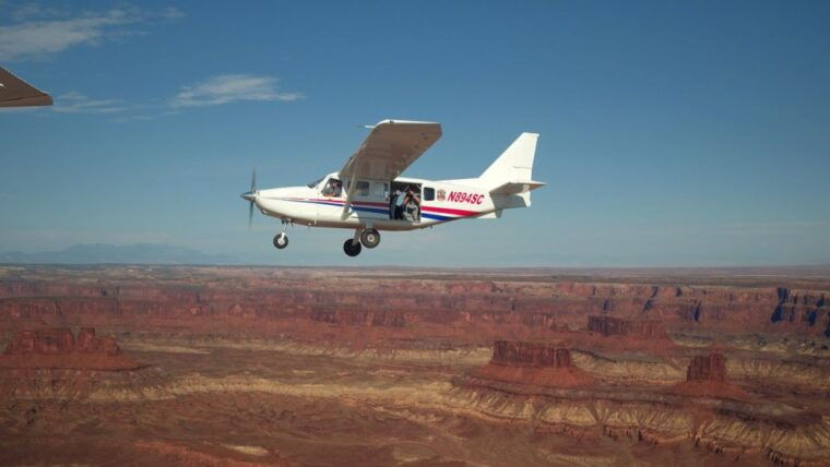 moab-arches-national-park-airplane-tour