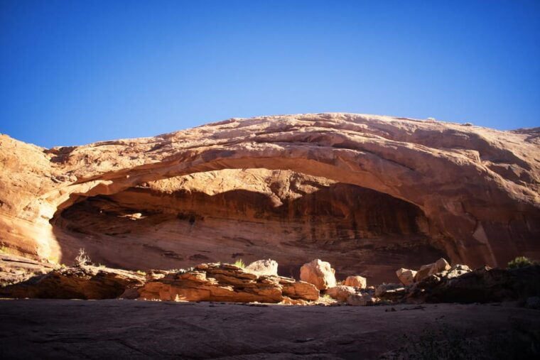 moab-bow-and-arrow-canyon-canyoneering-excursion