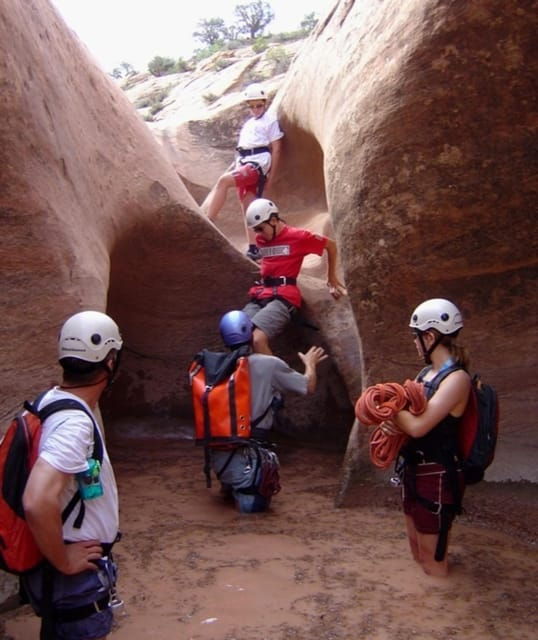 moab-chamisa-canyon-canyoneering-adventure