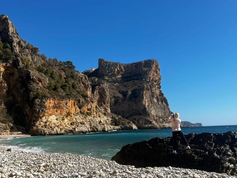 moraig-kayak-excursion-to-moraig-cave-peces-testos