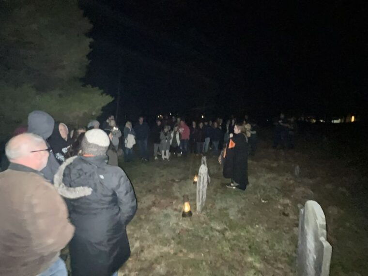 mystic-guided-graveyard-ghost-tour-by-moonlight