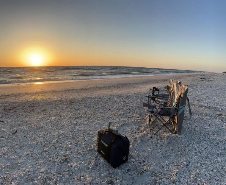 naples-private-boat-charter-all-beach-amenities-included