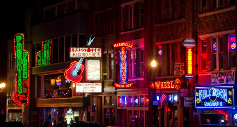 nashville-music-history-and-moonshine-pub-crawl