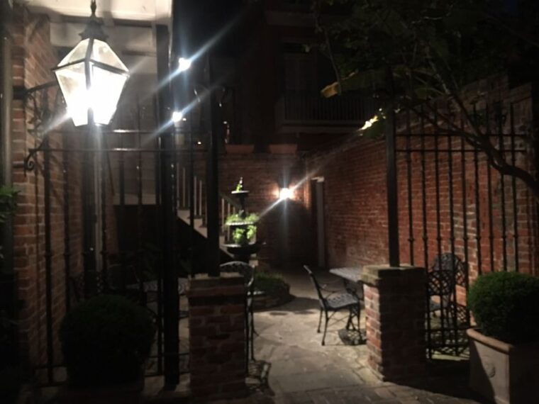 new-orleans-voodoo-mystery-and-paranormal-tour-2