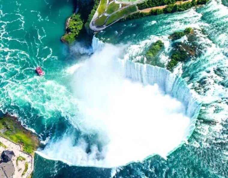niagara-falls-tour-from-toronto-with-niagara-skywheel