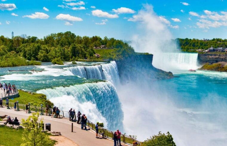 niagara-falls-usa-tour-with-maid-of-the-mist-boat-ride