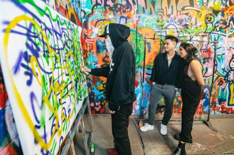 nyc-brooklyn-graffiti-workshop-with-local-artist