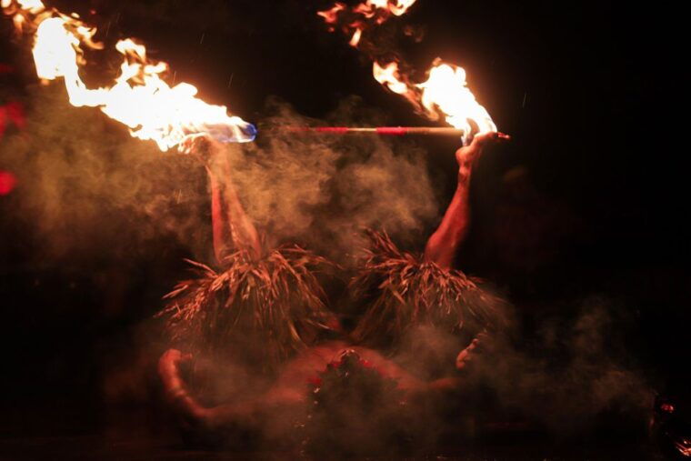 oahu-chiefs-luau-dinner-show