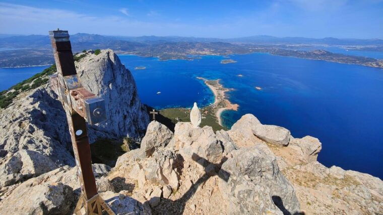 olbia-trekking-with-climbing-to-tavolara