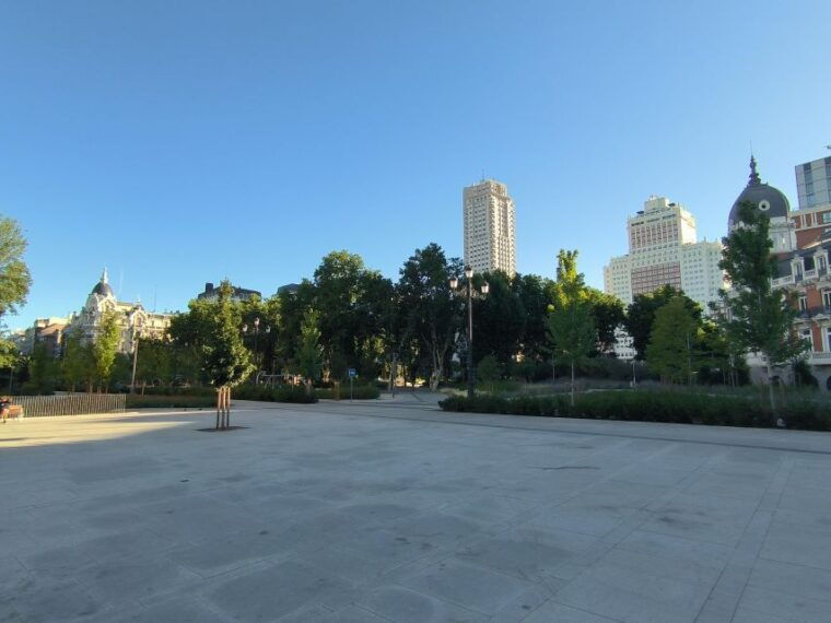 panoramic-tour-of-madrid-with-private-guide-and-private-car