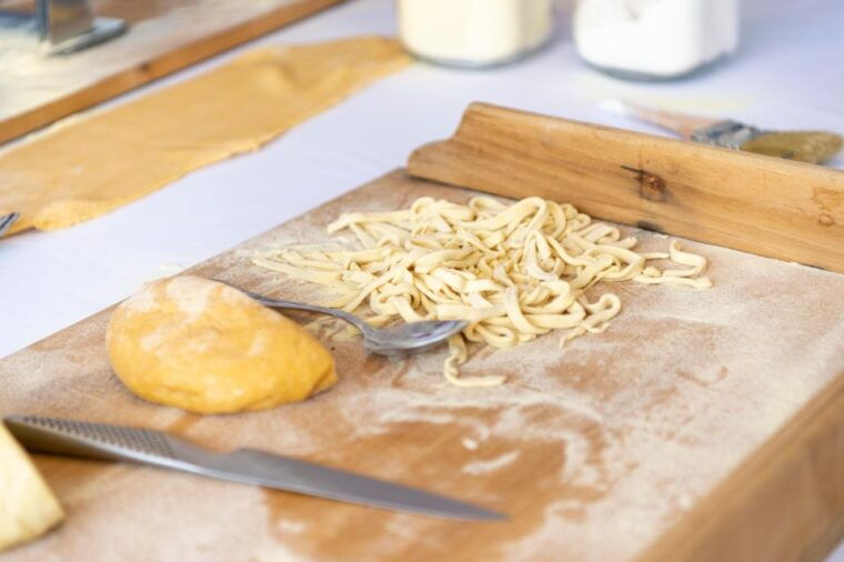 pasta-tiramisu-cook-lunch-beach-day-in-amalfi-coast