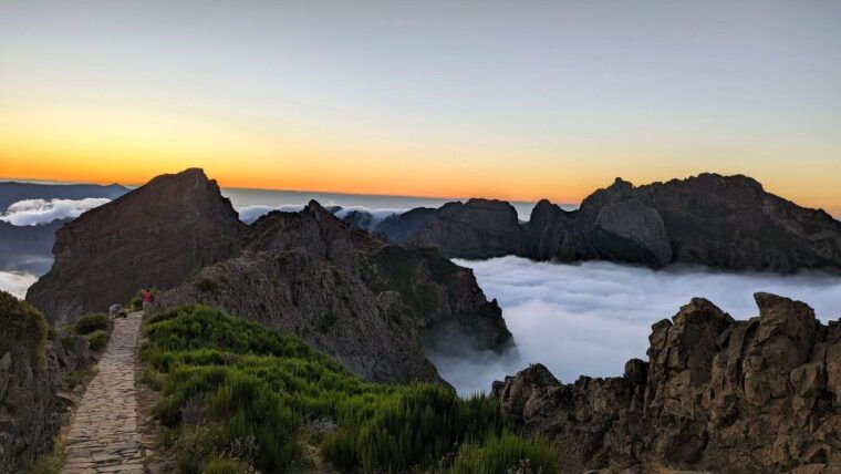 pico-do-arieiro-in-4h-immersive-private-experience-cabrio