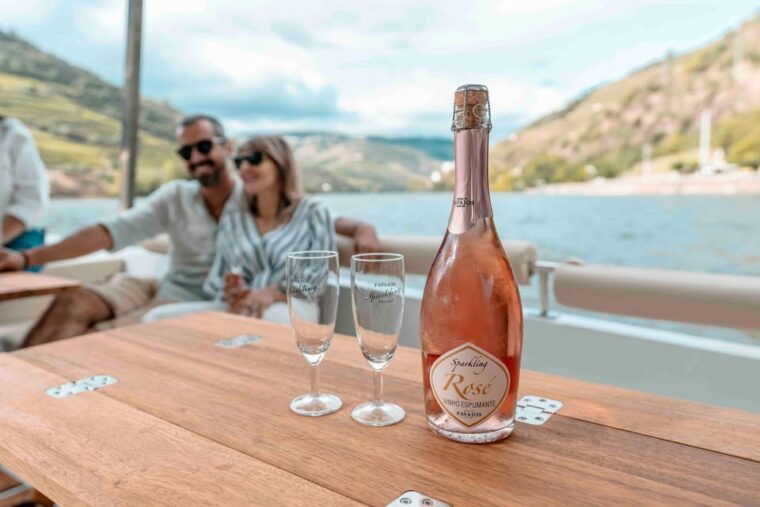 pinhao-private-electric-boat-tour-1h-wine-tasting-included
