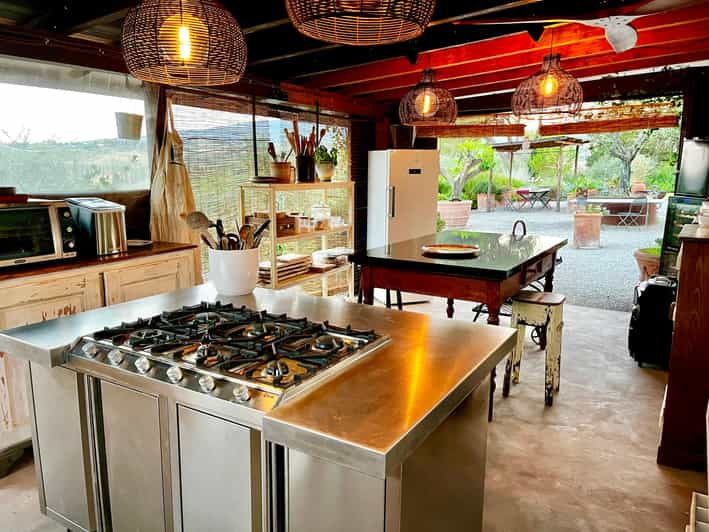 pizza-cooking-class-in-a-tuscany-home-restaurant-with-wine