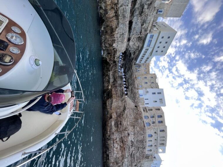 polignano-guided-coastline-caves-cruise-with-swim-break