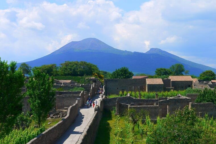 pompeii-and-vesuvius-full-day-tour-from-amalfi-coast
