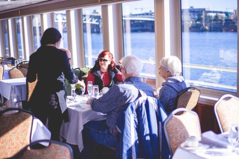 portland-2-hour-lunch-cruise-on-the-willamette-river