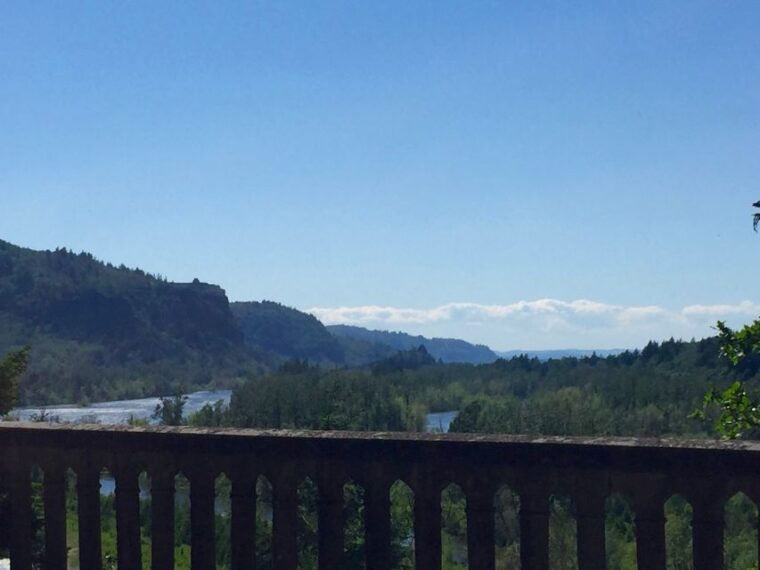 portland-columbia-river-gorge-3-hour-small-group-tour