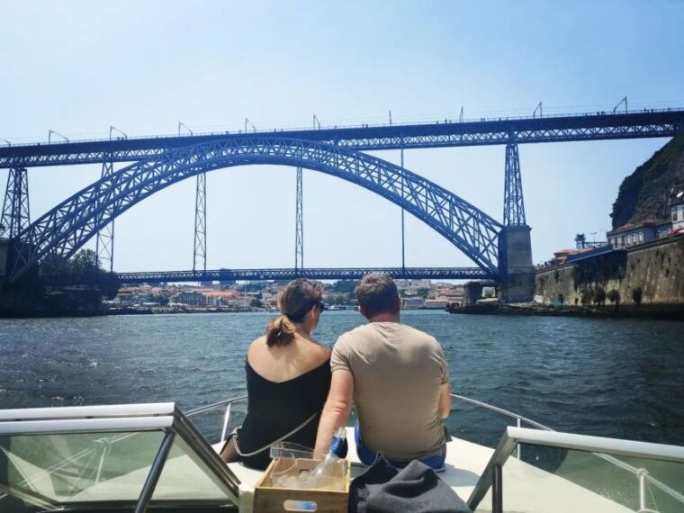 private-boat-tour-to-ponte-d-luis-1h-group-price-up-to-6px