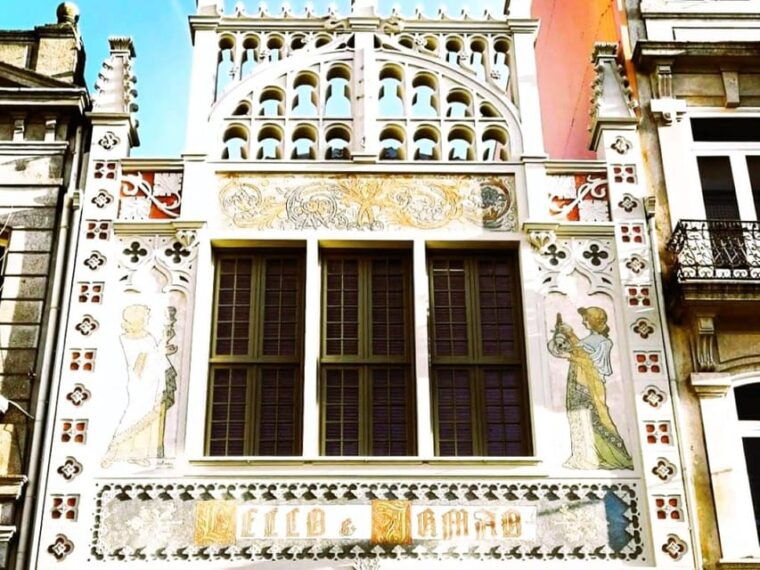 private-day-tour-to-porto-with-maximum-2-stop-in-the-way