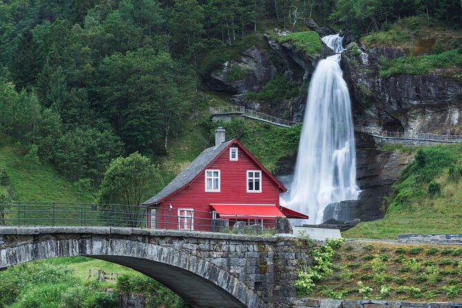 private-guided-tour-of-bergen-and-the-best-of-norwegian-fjords
