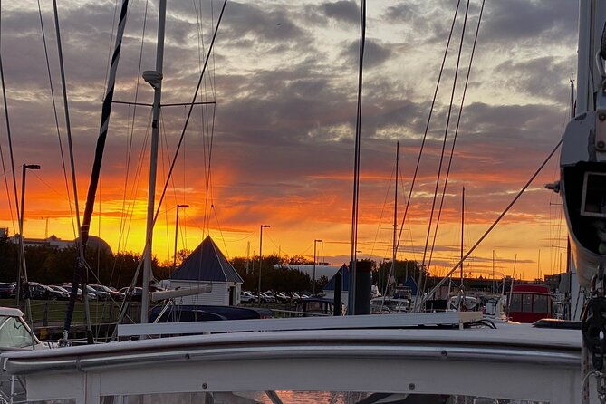 private-sunset-sail-of-nyc-skyline-and-statue-of-liberty