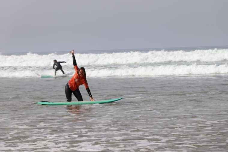 private-surf-class-with-photoshoot-in-caparica