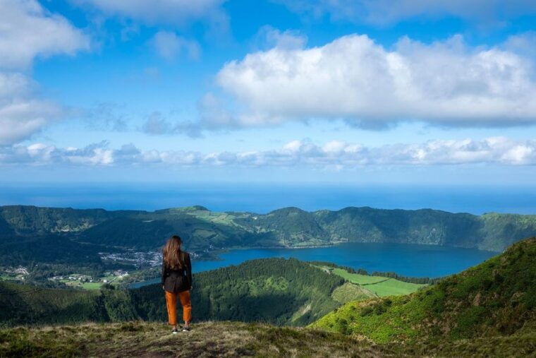 private-tour-all-of-the-west-sete-cidades-volcano-2