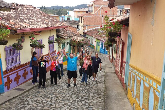 private-tour-colourful-guatape-and-the-penol-boulder-from-medellin
