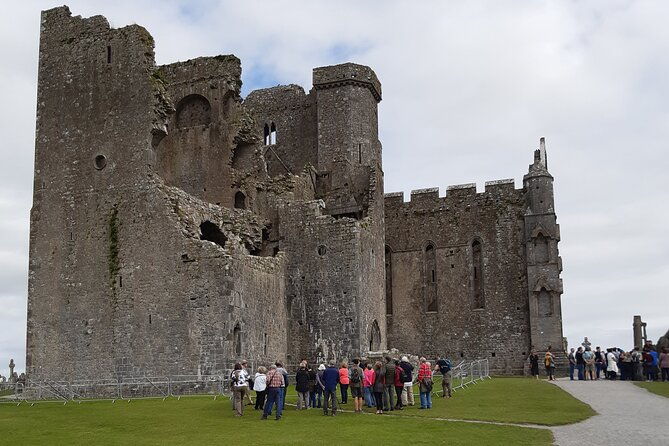 rock-of-cashel-cahir-blarney-castle-tour-from-dublin