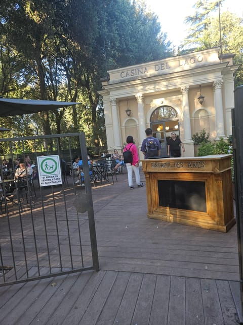 rome-villa-borghese-lake-tour-by-boat-paddling-independently-aperitivo