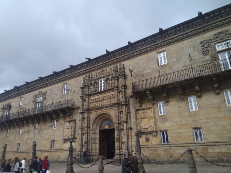 santiago-de-compostela-valenca-private-tour-from-porto