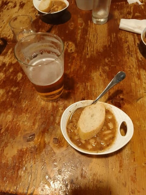 santiago-guided-foodie-tour-with-drinks-tapas-live-music