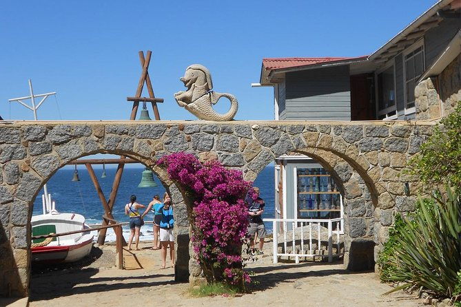 santiago-private-full-day-tour-pomaire-isla-negra-includes-entrance