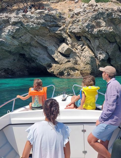 sesimbra-private-boat-tour-wild-beaches-secret-bays-caves