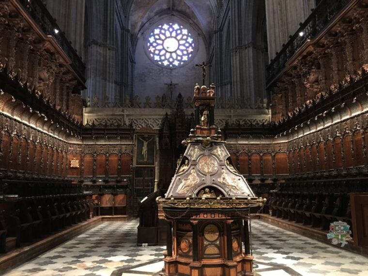 seville-cathedral-giralda-and-royal-alcazar-guided-tour