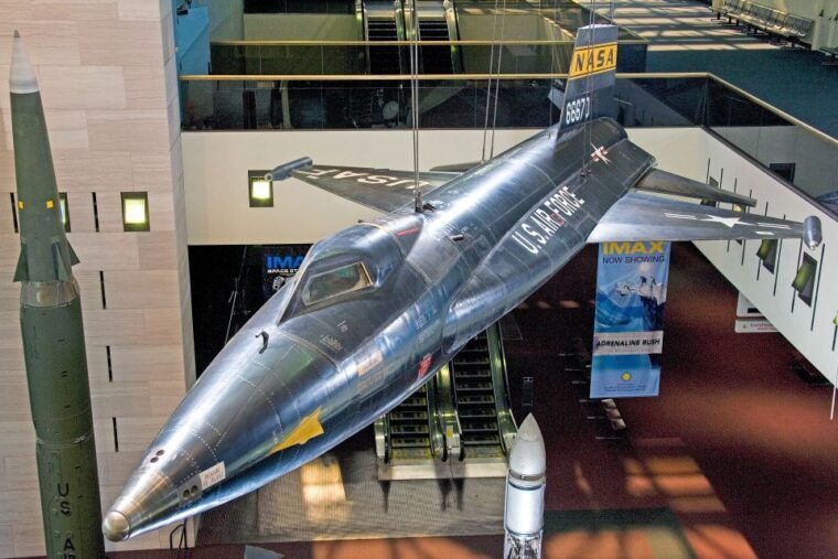 smithsonian-national-museum-of-air-space-guided-tour