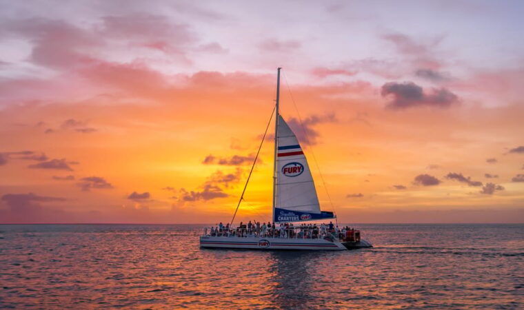 st-augustine-nights-of-lights-sunset-sail-with-drinks