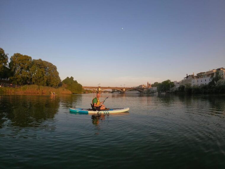 sunset-kayak-historic-seville-triana-and-la-cartuja